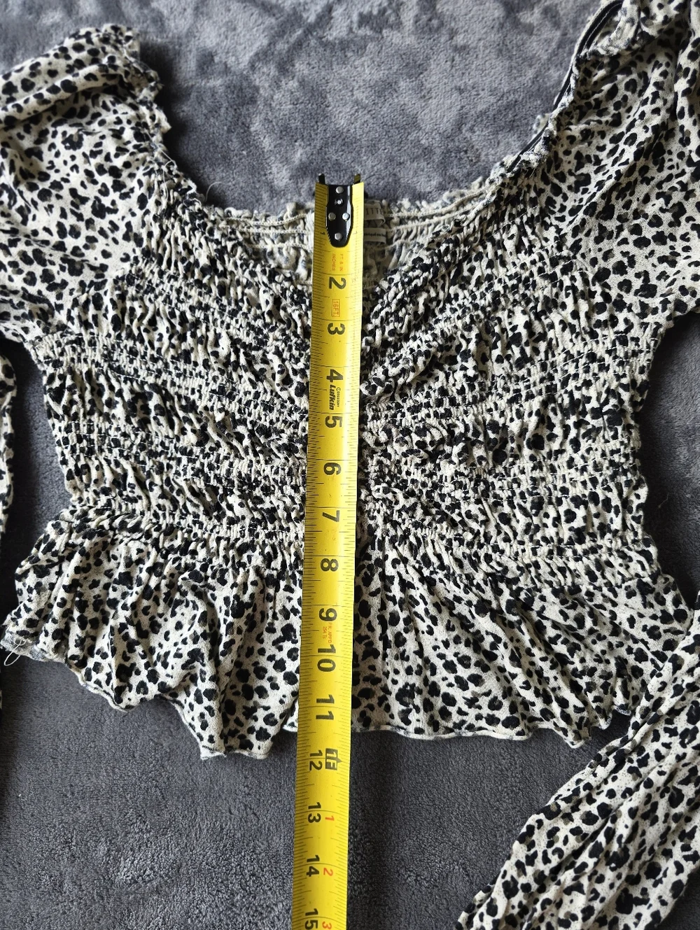 Urban Outfitters Croppee Leopard Print Smocked Top Size Medium - Picture 7 of 12